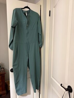 lululemon athletica sage green technical jacket